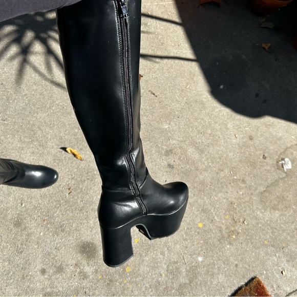 GOTTA LEVEL UP KNEE HIGH BOOTS - Picture 7 of 12